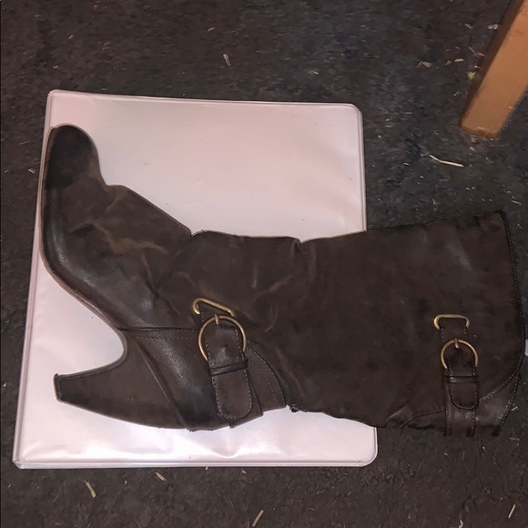 Brown Boots - Picture 3 of 4